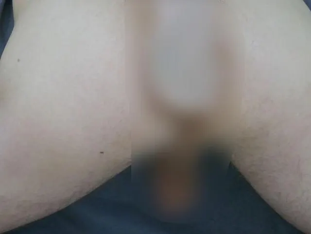Original Video 056 Cam 2 - Maxi Dehnt sich mit Dildos Teil 2-4