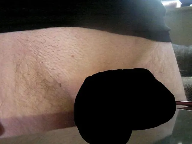 Extrem! Pinsel fickt Pissröhre!
