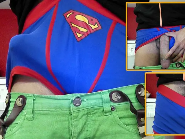 Beule in Superman Boxershorts
