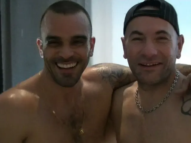 Fucked barebakc by tjhe pornstar DAMIEN CROSSE
