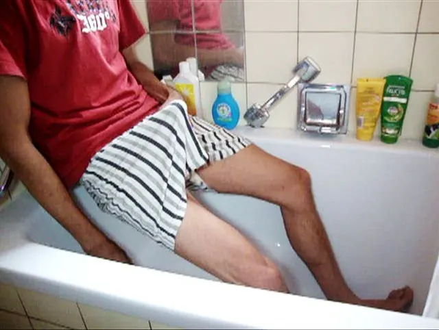 Selbst anpissen und wet clothes
