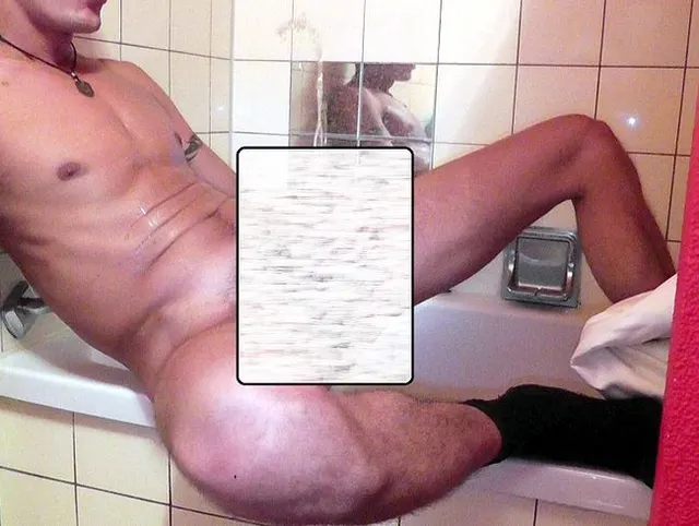 Natursektspielchen und Socken vor der Cam