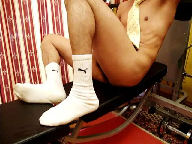 Cumshot mit dem Riesendildo Geschenk