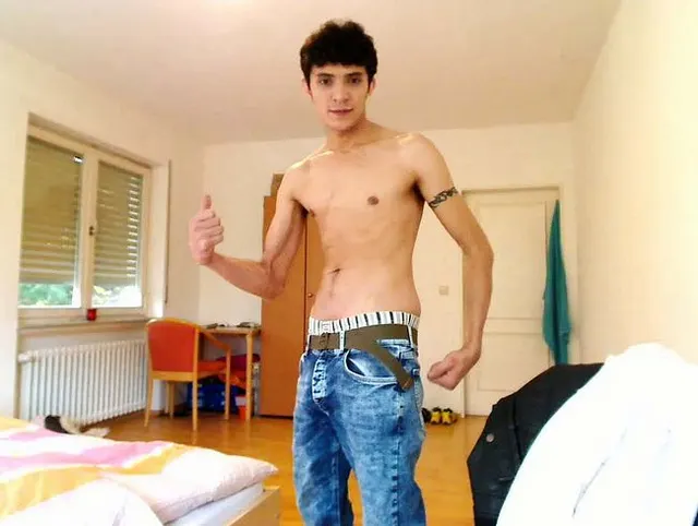 Geiles wichsen Cumshot in der WG
