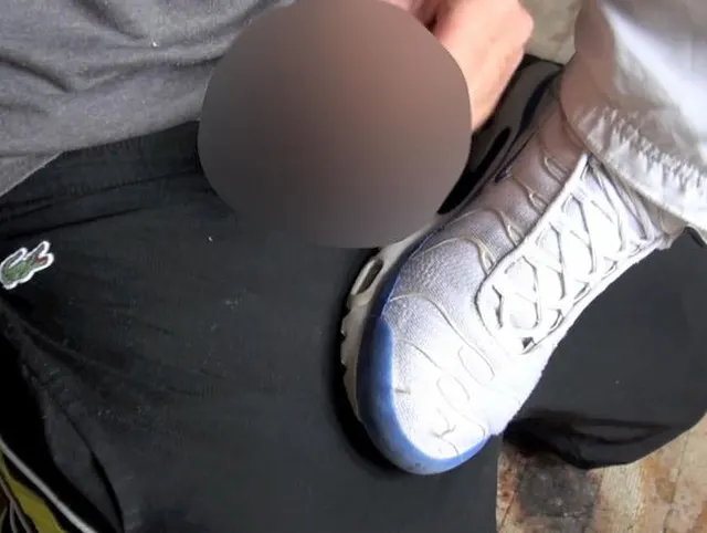 Sneaker fetisj sextpae with FABIEN