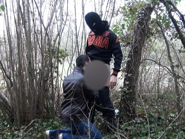 i destroy a hole bitck outdoo in forest exib