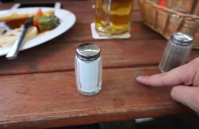 Dreier mit Salz und Pfeffer