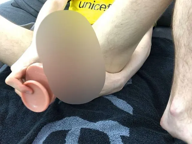 Video 092 - Maxis Dildotraining Mit abspritzen in seine SpermaSammelDose Cam 2 Teil 1-3