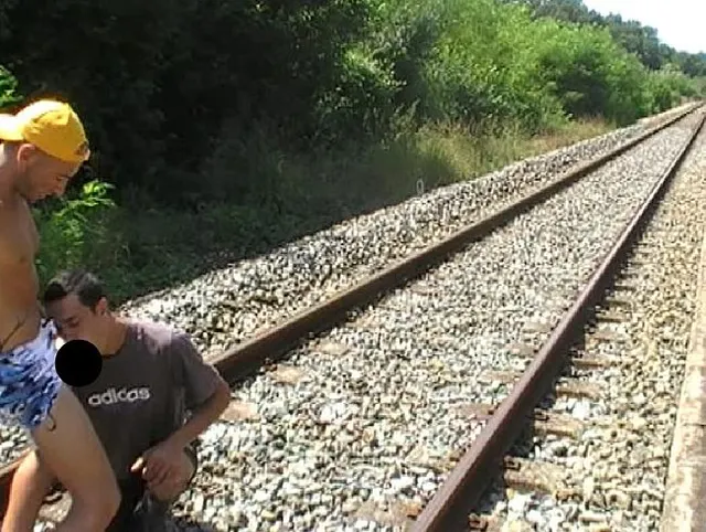 **** SUCK ME ON THE TRAIN ***** EXHIB
